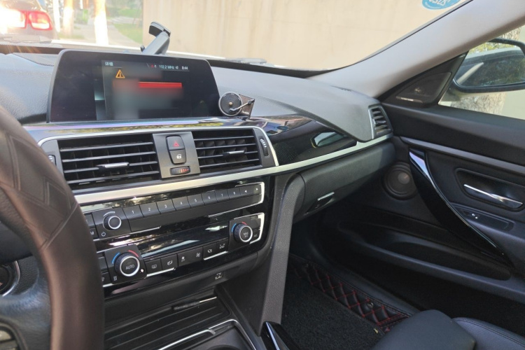 BMW 3 Series GT 2019 imagem de carro #17