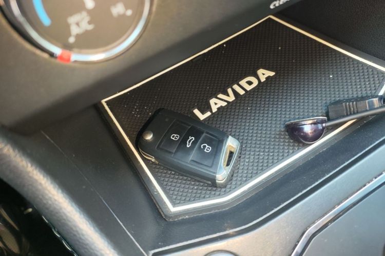 Volkswagen Lavida 2023 car image #9