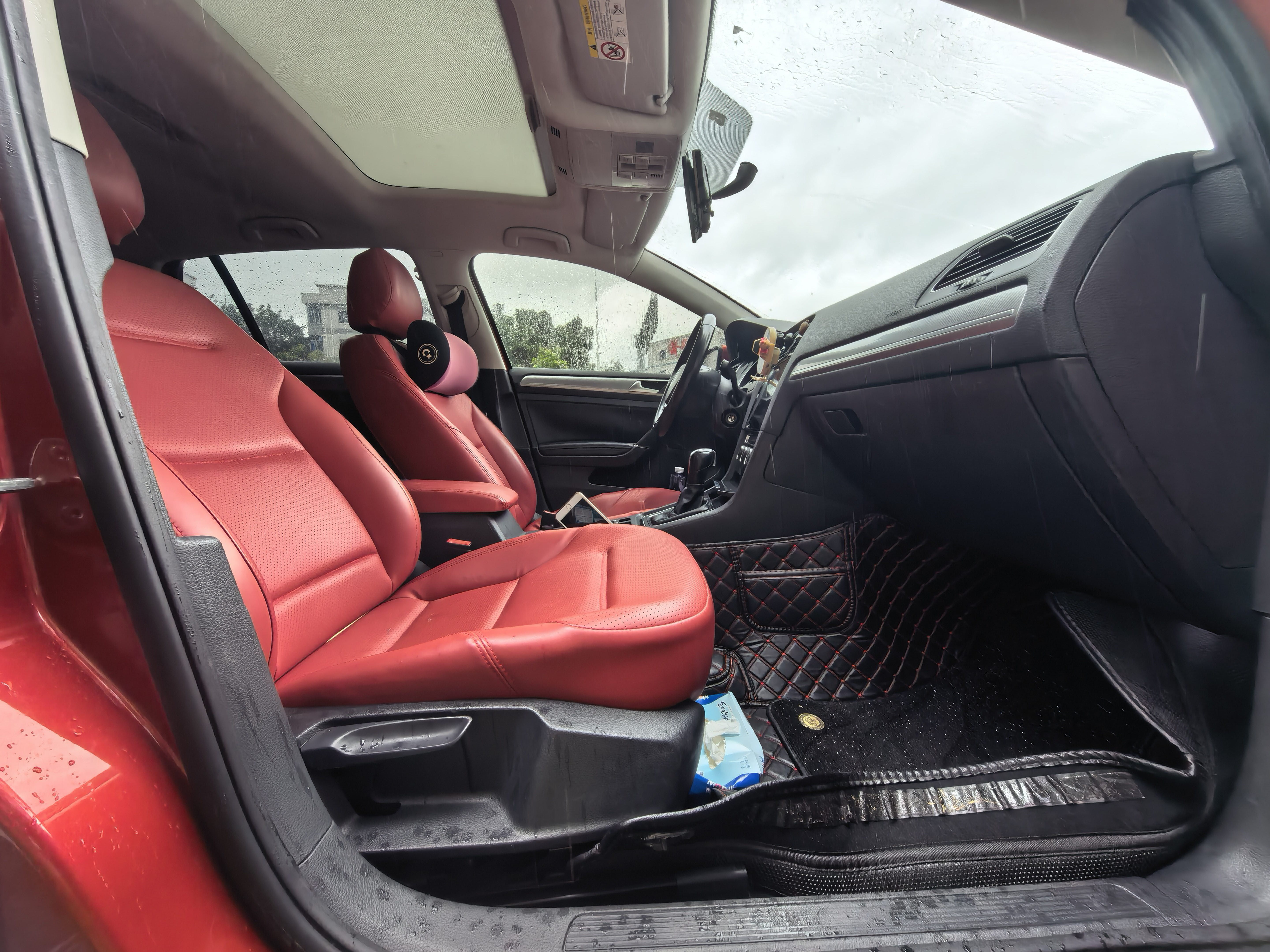 Volkswagen Golf 2018 car image #6