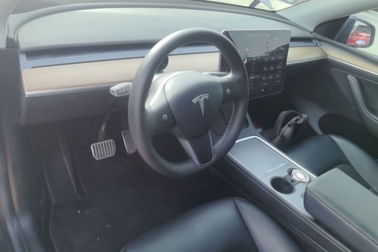 Tesla Model Y 2022 #10 Tesla Model Y 2022 car image #10