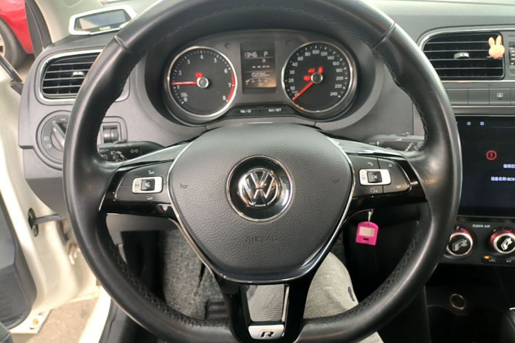 Volkswagen Polo 2017 #11 Volkswagen Polo 2017 car image #11