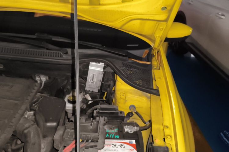Volkswagen Polo 2015 car image #29