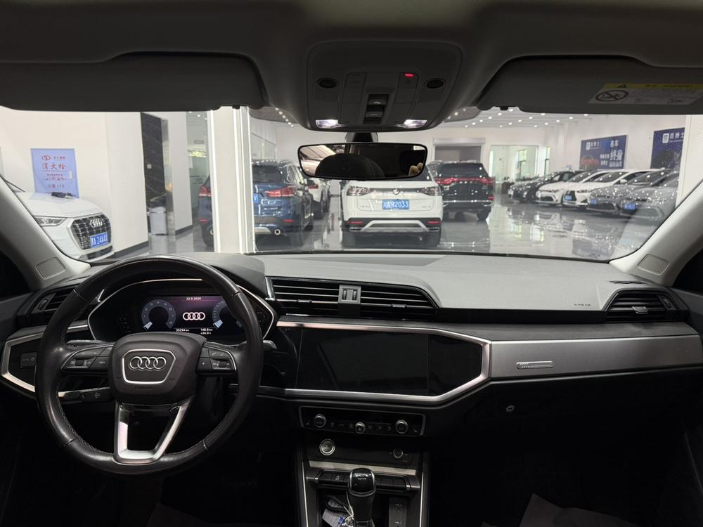 Audi Q3 2022 imagen de coche #13