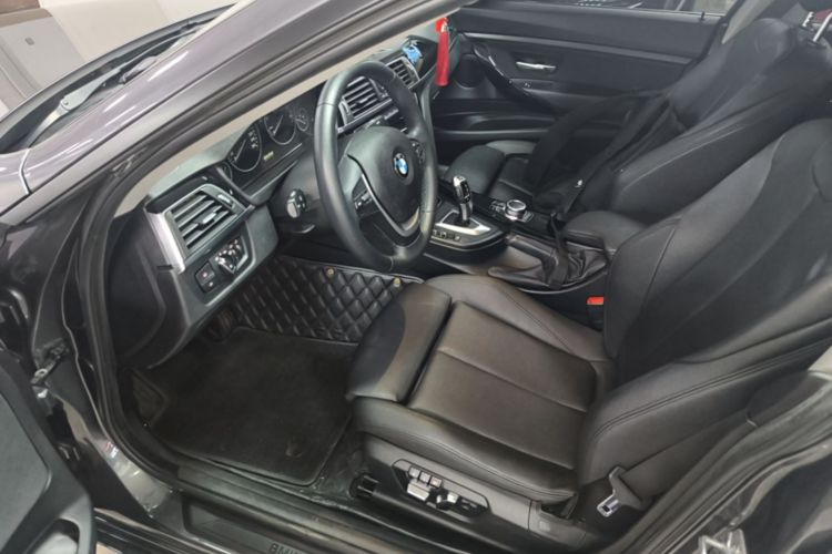 BMW 3 Series GT 2019 car image #16