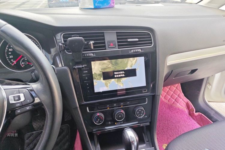 Volkswagen Golf 2020 car image #15
