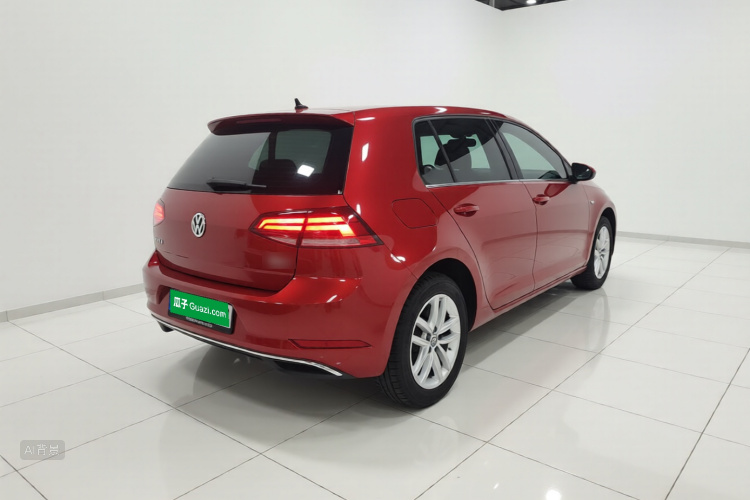 Volkswagen Golf 2019 car image #7