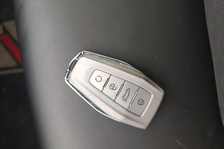 GEELY Coolray 2019 #9 GEELY Coolray 2019 car image #9
