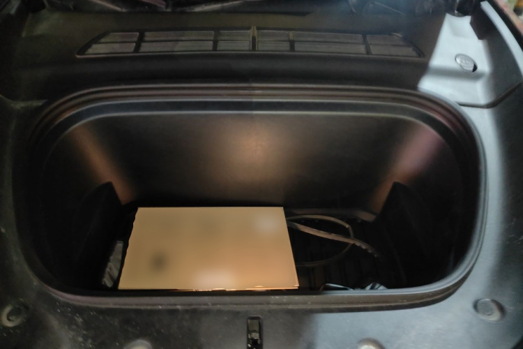 Tesla Model Y 2022 car image #18