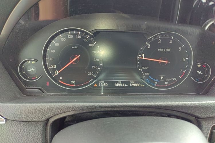 BMW 3 Series 2018 immagine di auto #16