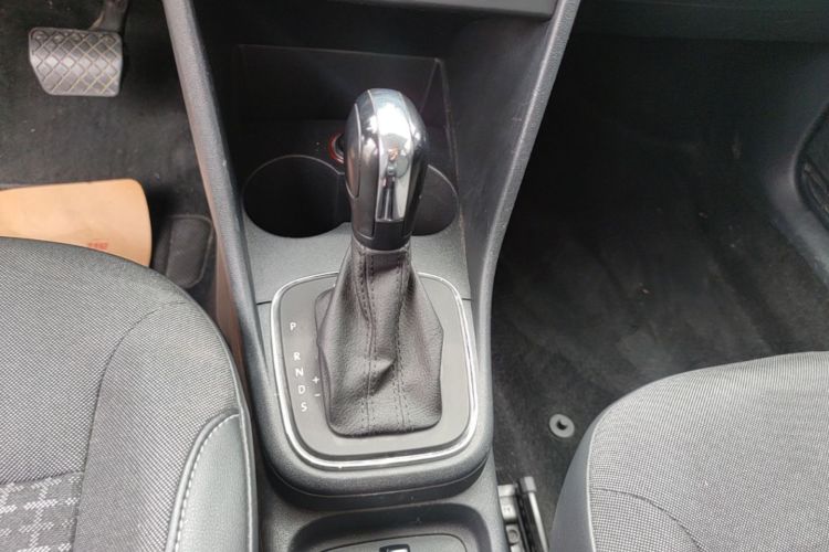Volkswagen Polo 2015 #14 Volkswagen Polo 2015 car image #14