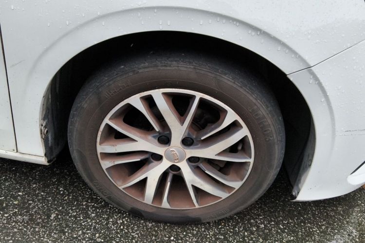 GEELY Emgrand 2022 car image #9
