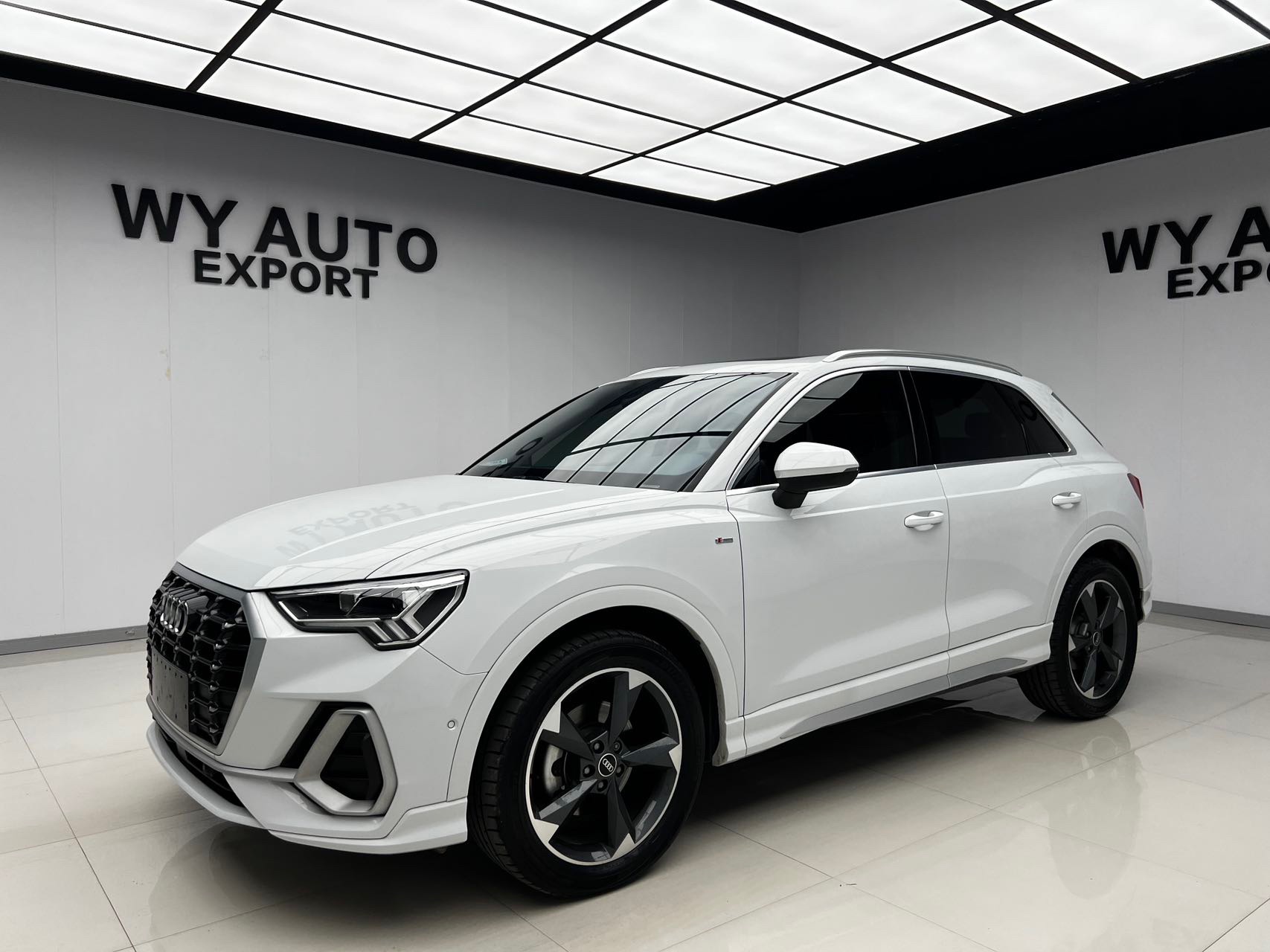 2022 immagine di auto 