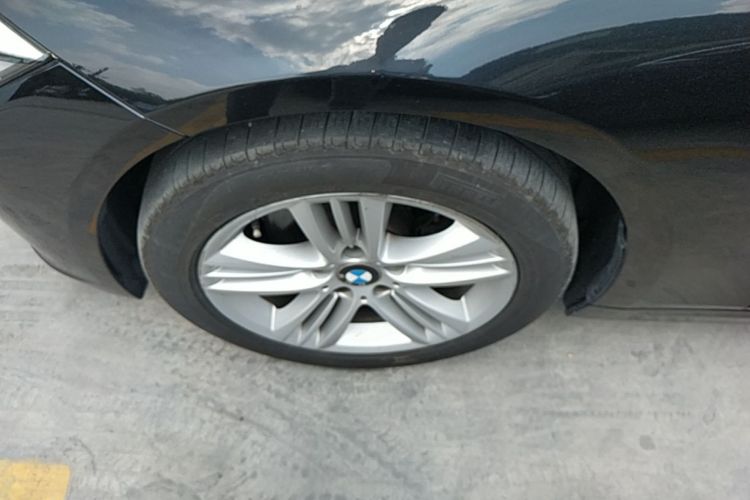 BMW 3 Series 2017 car image #9