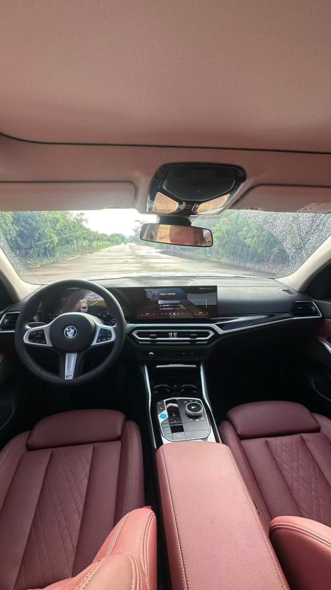BMW i3 2025 car image #6