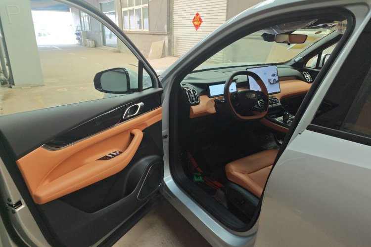 GEELY Boyue L 2026 image de voiture #16