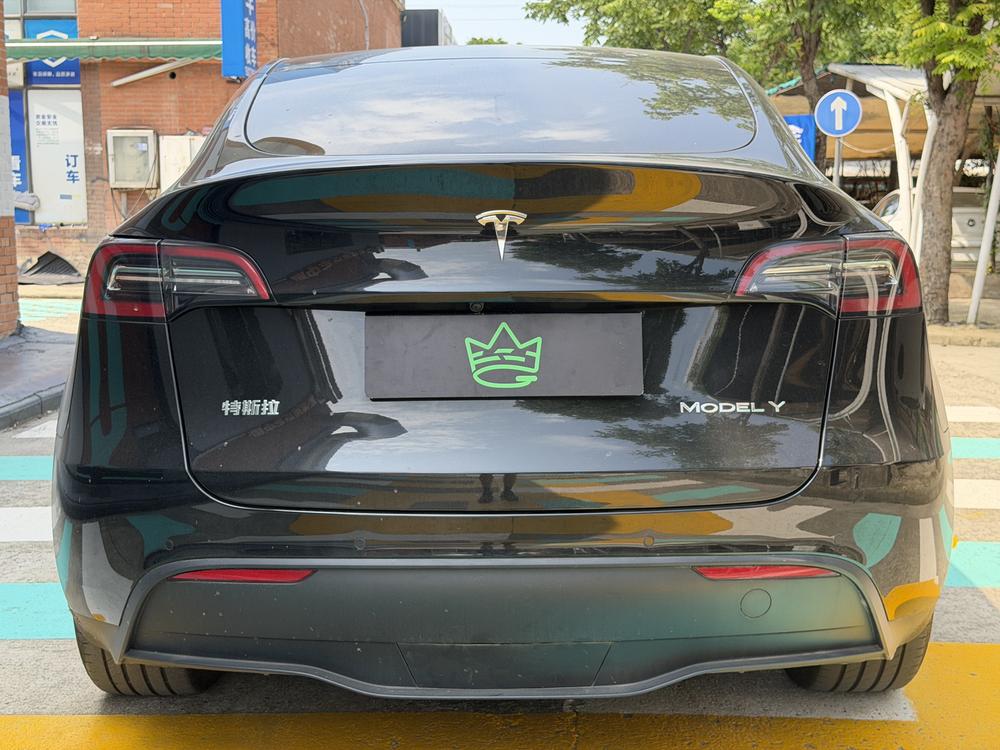 Tesla Model Y 2023 #3 Tesla Model Y 2023 car image #3