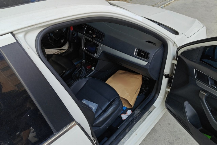 Volkswagen Lavida 2015 car image #21