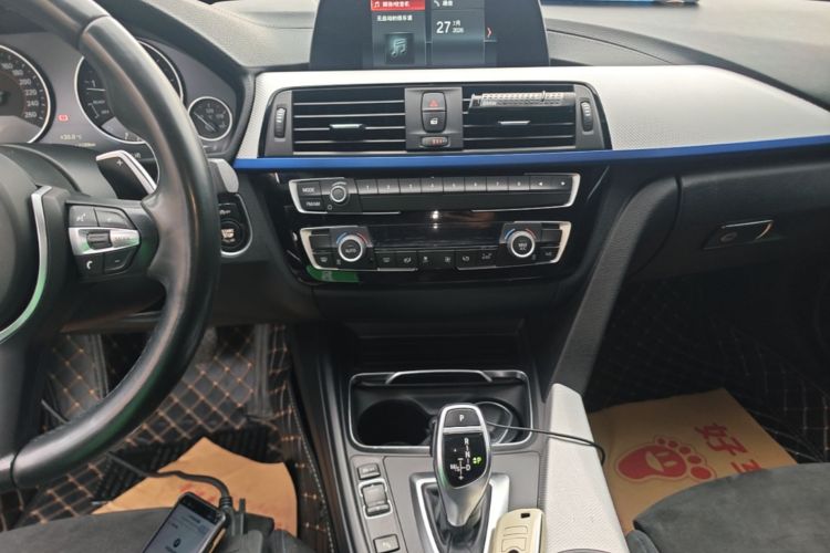 BMW 3 Series 2018 car image #13