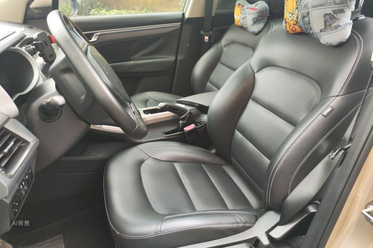 GEELY Emgrand GS 2018 car image #17