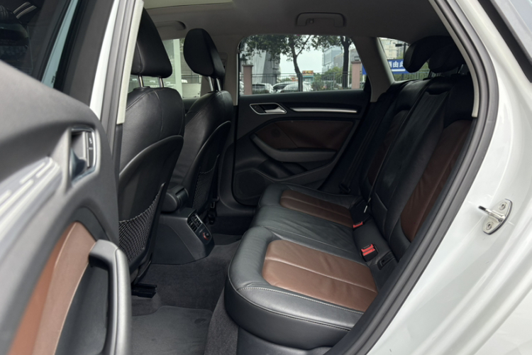 Audi A3 2017 car image #11