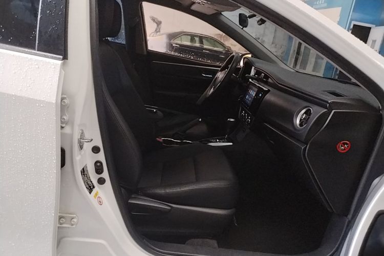 Toyota Corolla 2017 car image #24