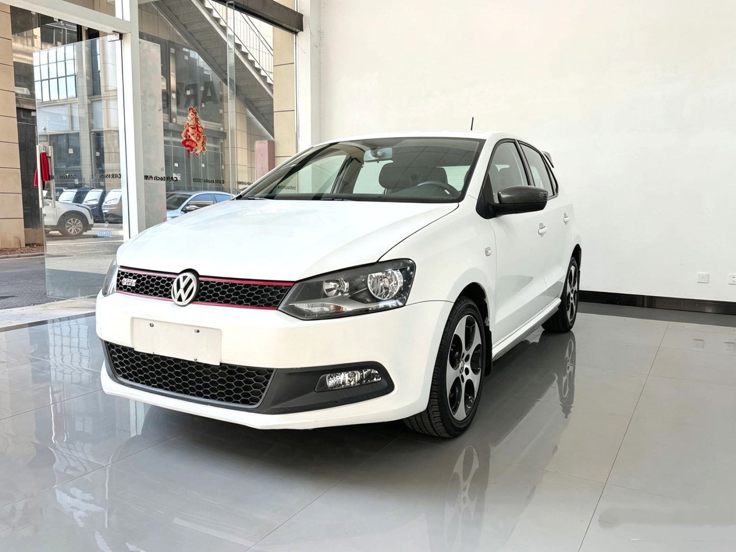 2016 2016 car image