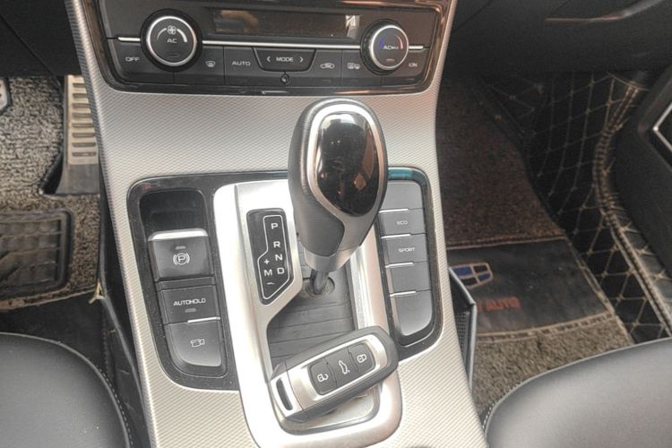 GEELY Emgrand GS 2018 car image #14