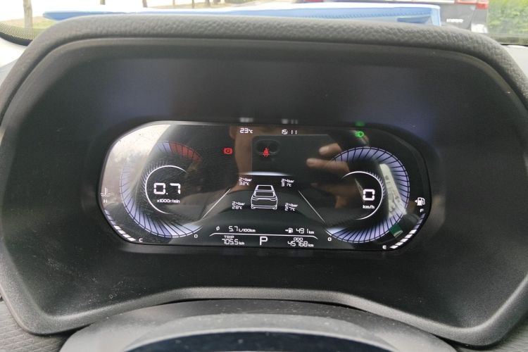GEELY Emgrand 2022 car image #12