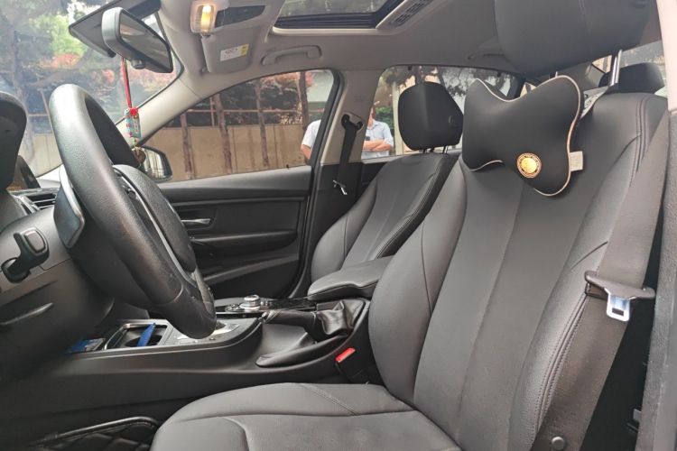 BMW 3 Series 2017 car image #15