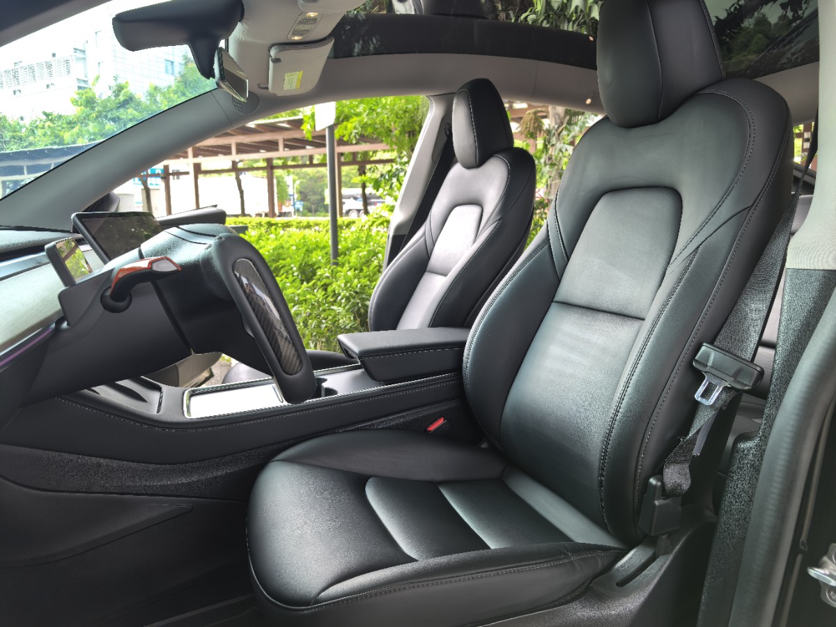Tesla Model Y 2022 car image #5