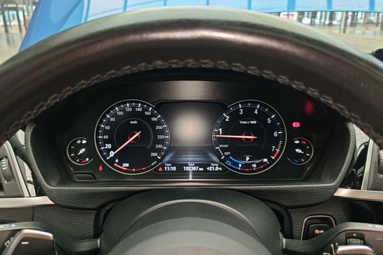 BMW 3 Series 2018 #16 BMW 3 Series 2018 car image #16