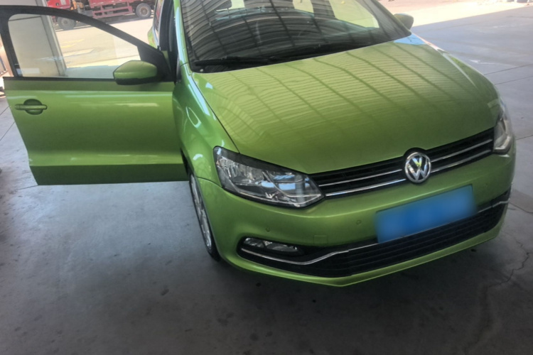 Volkswagen Polo 2015 #4 Volkswagen Polo 2015 car image #4