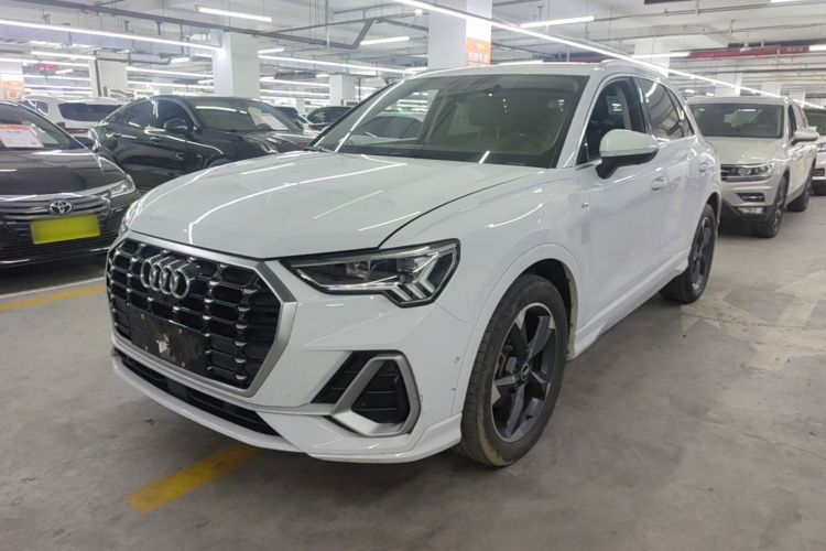 Audi Q3 2021 #2 Audi Q3 2021 изображение автомобиля #2