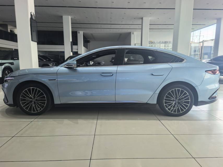 BYD Han 2023 car image #4