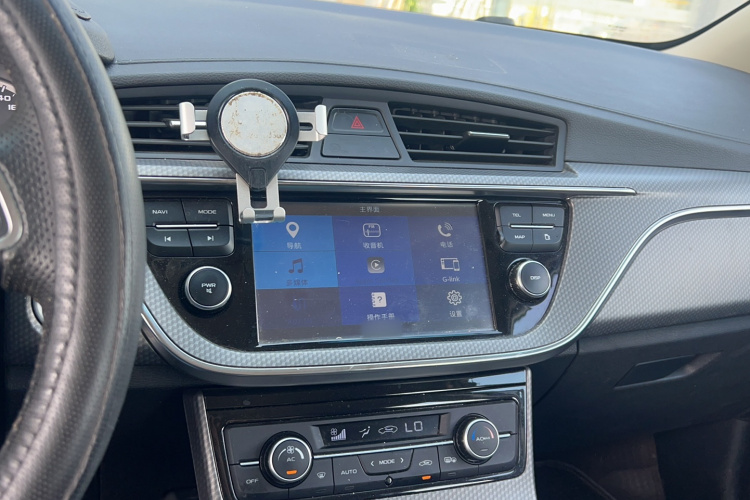 GEELY Emgrand GS 2018 car image #13