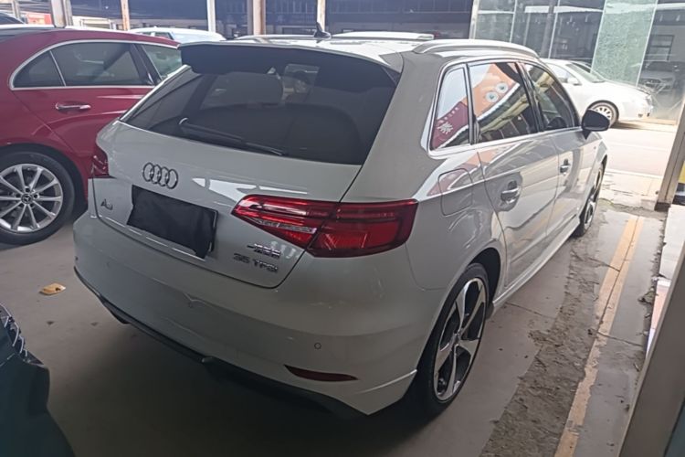Audi A3 2019 car image #7