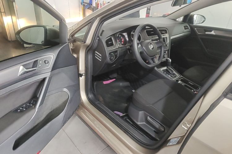 Volkswagen Golf 2016 car image #16