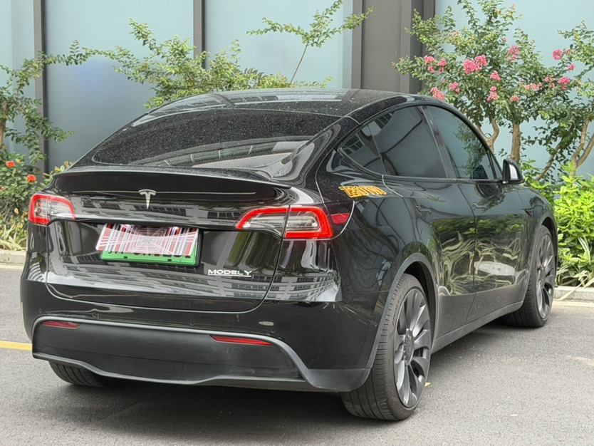 Tesla Model Y 2022 #5 Tesla Model Y 2022 car image #5