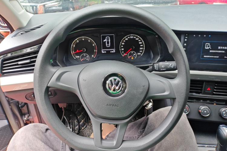 Volkswagen Bora 2020 car image #11