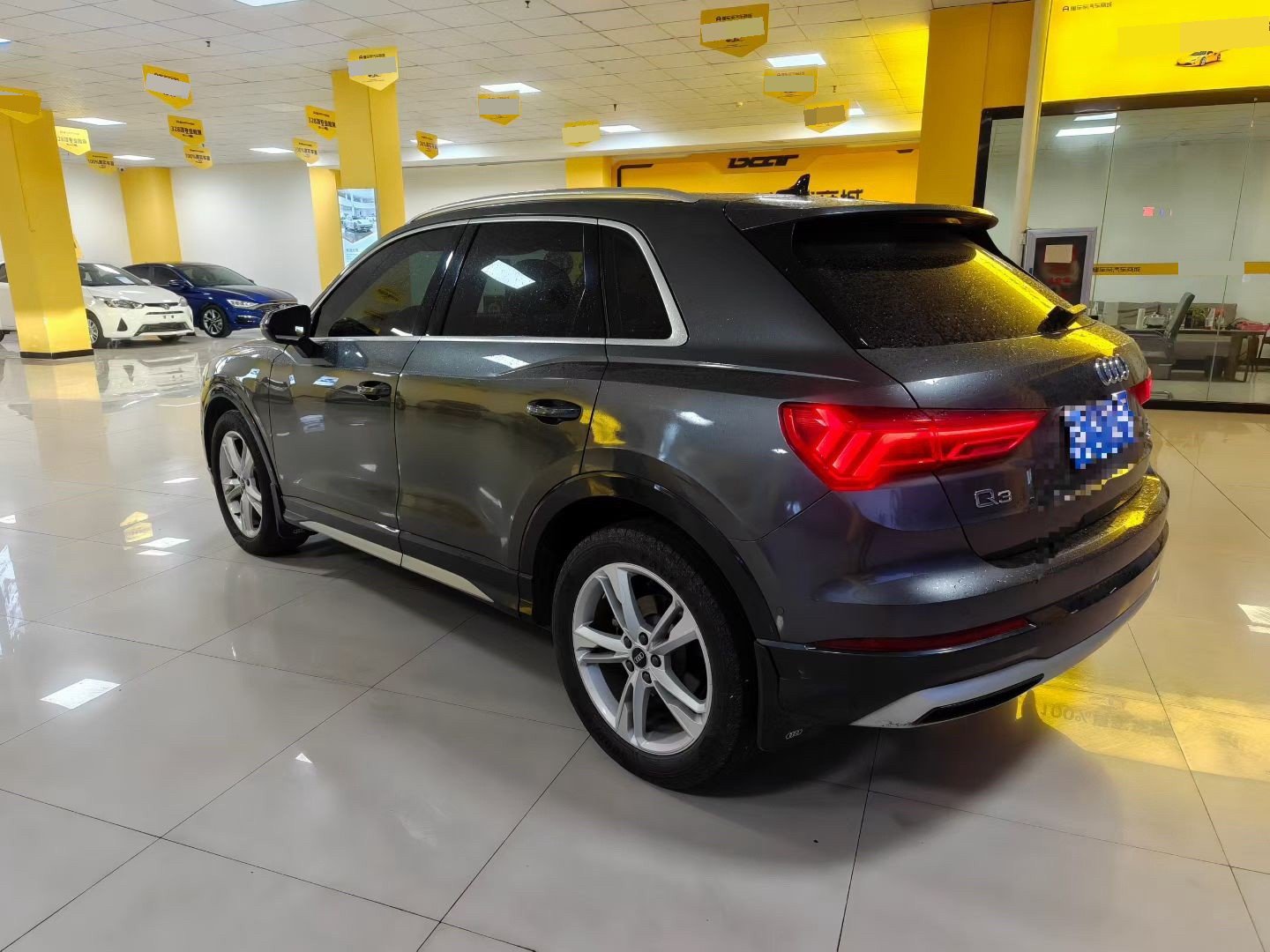Audi Q3 2022 #6 Audi Q3 2022 صورة سيارة #6