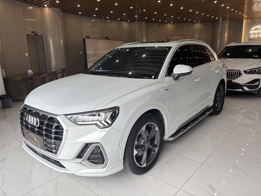 Audi Q3 2022 car image 