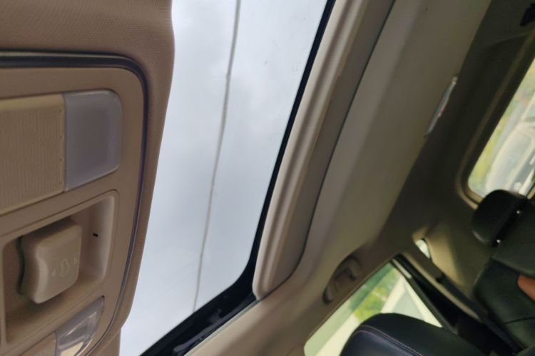 GEELY Vision X6 2019 immagine di auto #18