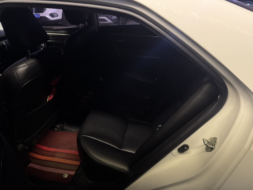 2015 car image #6