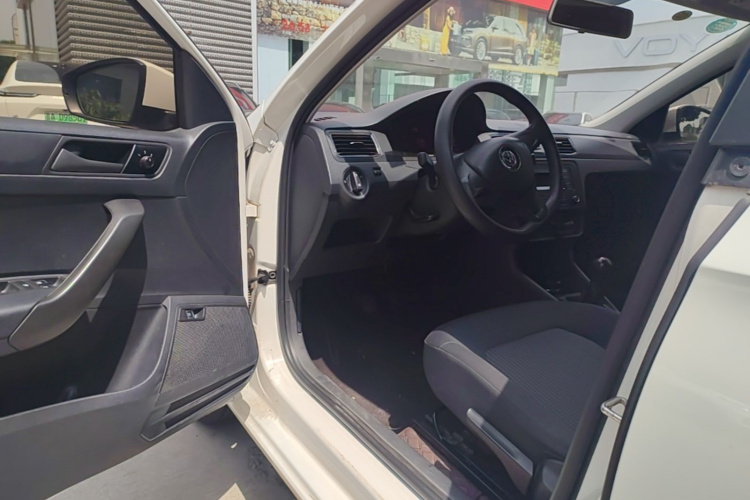 Volkswagen Santana 2019 #16 Volkswagen Santana 2019 car image #16