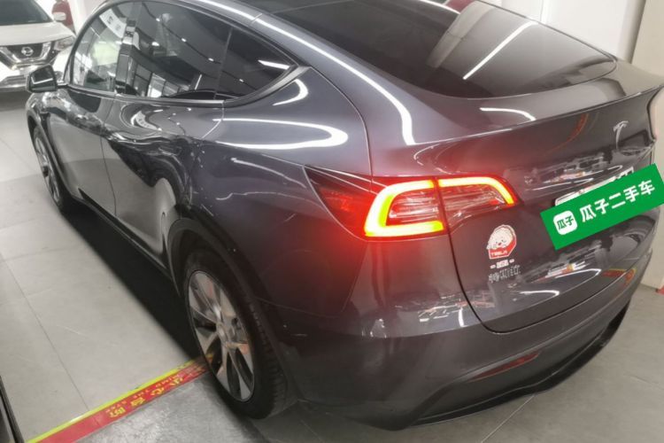 Tesla Model Y 2022 #5 Tesla Model Y 2022 car image #5