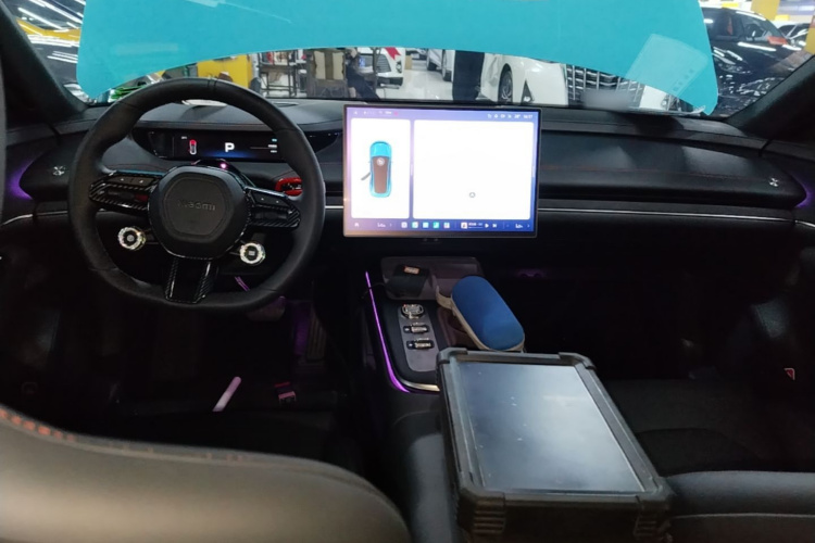 MI SU7 2024 car image #10