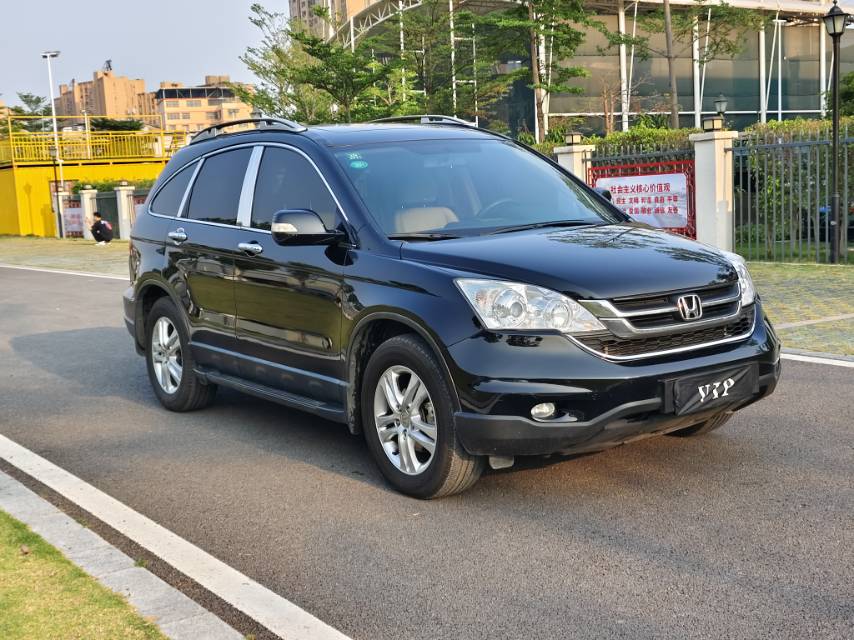 2011 car image #4