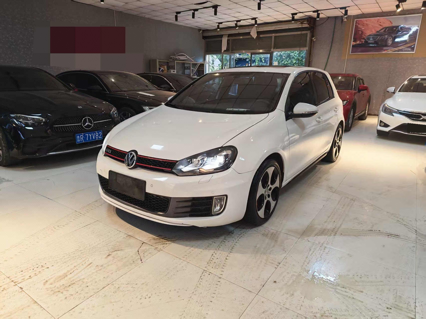 Volkswagen GolfGTI 2012 Volkswagen GolfGTI 2012 car image