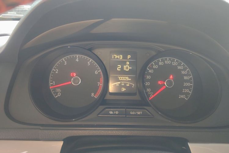 Volkswagen Lavida 2017 car image #17