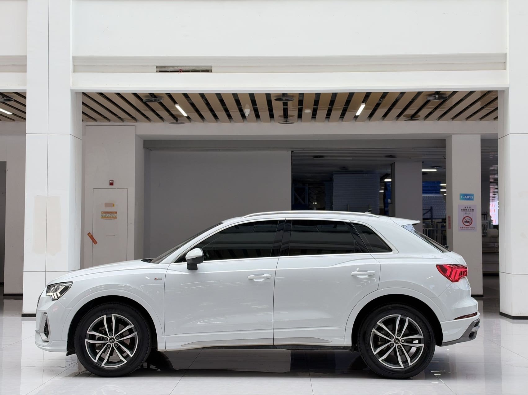 Audi Q3 2023 image de voiture #8